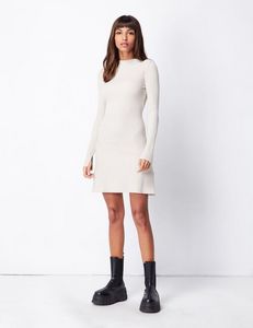 Robe pull maille côtelée beige offre à 17,99€ sur Jennyfer