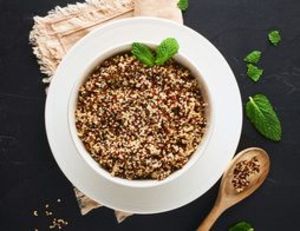 Trio de quinoa bio, cuit surgelé offre à 3,6€ sur Place du Marché