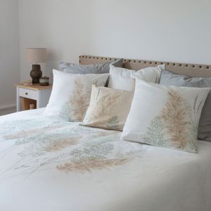 Parure de lit satin de coton Pampa II offre à 140€ sur carré blanc