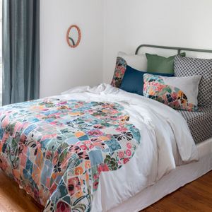 Parure de lit réversible percale de coton Azulejos offre à 126€ sur carré blanc