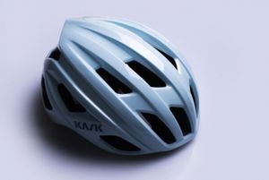 Kask MOJITO CUBED BICOLOR WG11 White-201 taille  M offre à 119,92€ sur Culture Vélo