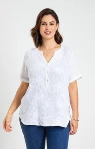 Chemise en lin brodé col v offre à 69,95€ sur Toscane