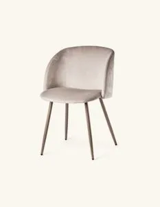 Chaise en velours offre à 66,9€ sur Søstrene Grene