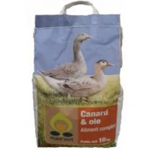 Aliment Complet pour Canard et Oie offre à 2,19€ sur Point Vert
