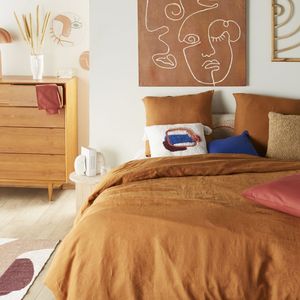 Parure de lit en lin lavé caramel 260x240 offre à 199€ sur Maisons du Monde