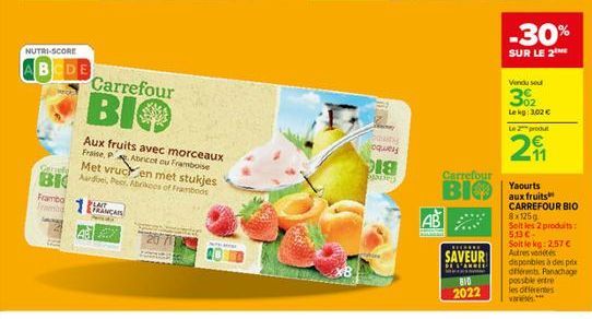 NUTRI-SCORE  ABCDE  Genelo  BI  Frambo Tramb  PLAT  Carrefour  ВІФ  FRANCAIS  Aux fruits avec morceaux Fraise, PAbricot cu Framboise Met vruck en met stukjes Aardei, Peer. Abrikoos of Framboos  baung 