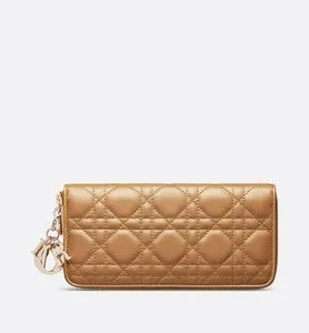 Portefeuille Voyageur Lady Dior offre à 760€ sur Dior