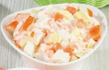 museau de porc a la vinaigrette ou salade duo d'ananas et carottes au surimi