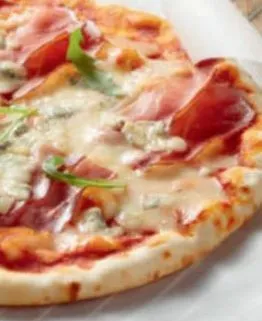 2 pizzas jambon speck gorgonzola mozzarella