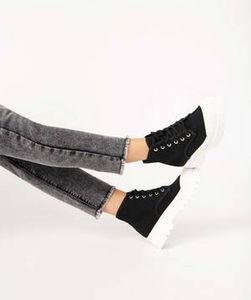 Baskets femme mid-cut en toile unie à semelle crantée offre à 26,59€ sur Gémo